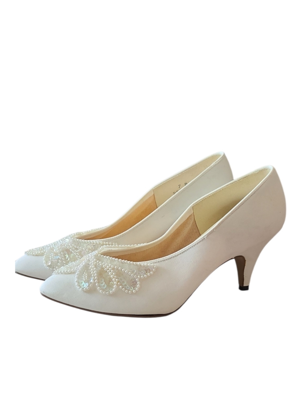 VINTAGE | DYEABLES | BRIDAL PUMPS W/FLORAL LACE APPLIQUÉ | SIZE 7 - Picture 6 of 11